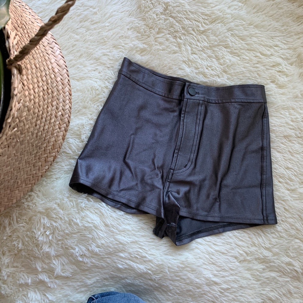 AMERICAN APPAREL HIGH WAISTED SHORTS